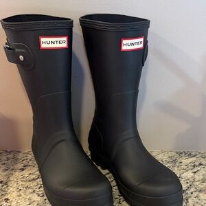 Hunter Matte Black Mid-Calf Rain Boots
